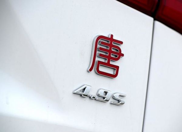 Dry goods: What do the numbers and letters on the truck body stand for?