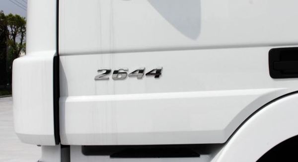 Dry goods: What do the numbers and letters on the truck body stand for?